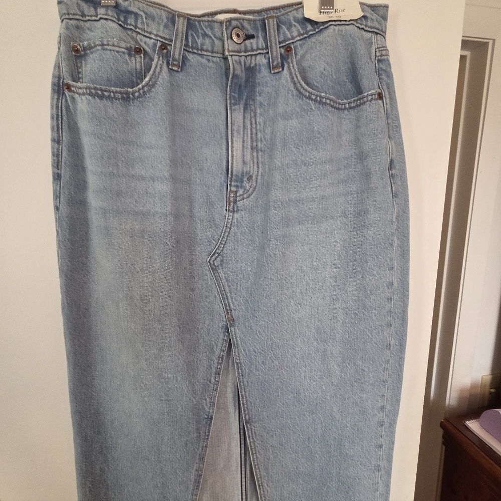 ABERCROMIE  Blue Denim Skirt NWT SZ 30 STUNNING